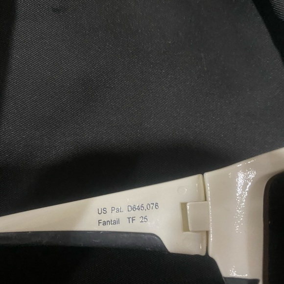 Costa Del Mar polarized 580 glass lens sunglasses - Picture 3 of 4